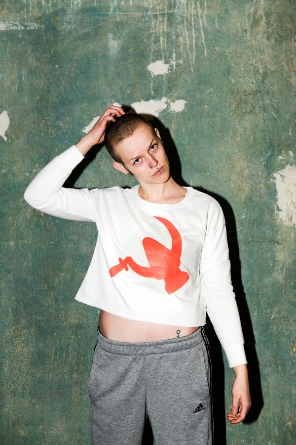 "Buttplug und Sichel" Soli-Crop-Top – Bild 3